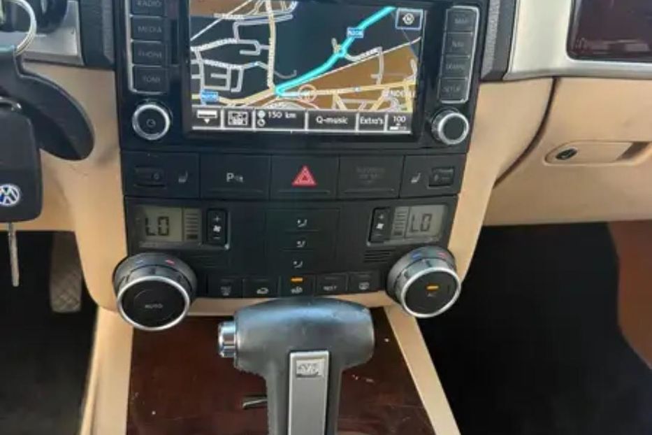 Продам Volkswagen Touareg 2007 года в Харькове