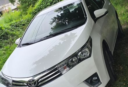 Продам Toyota Corolla 2013 года в Днепре