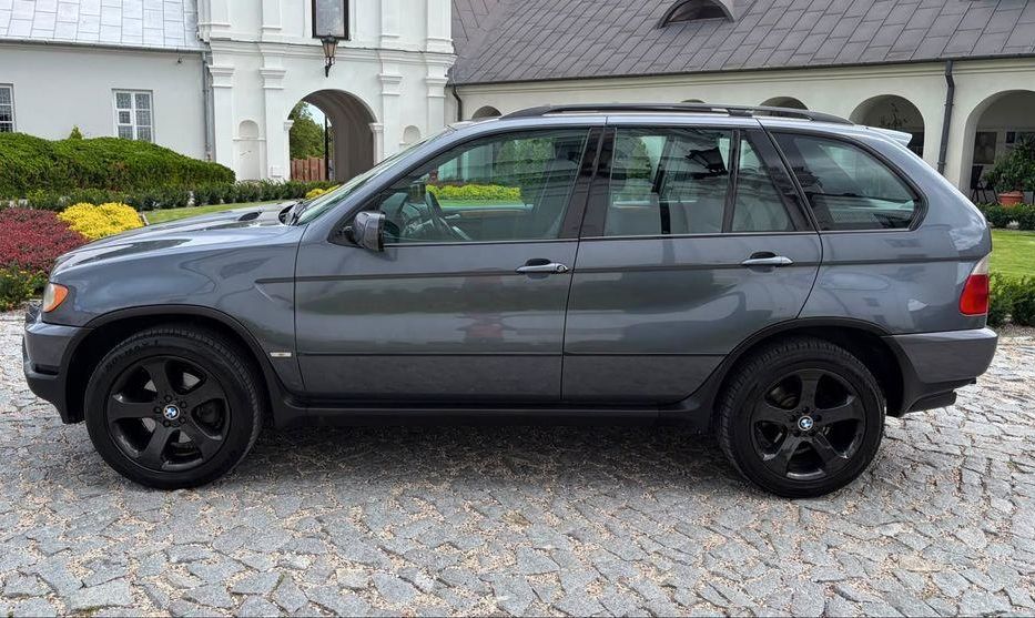 Продам BMW X5 2004 года в г. Изюм, Харьковская область