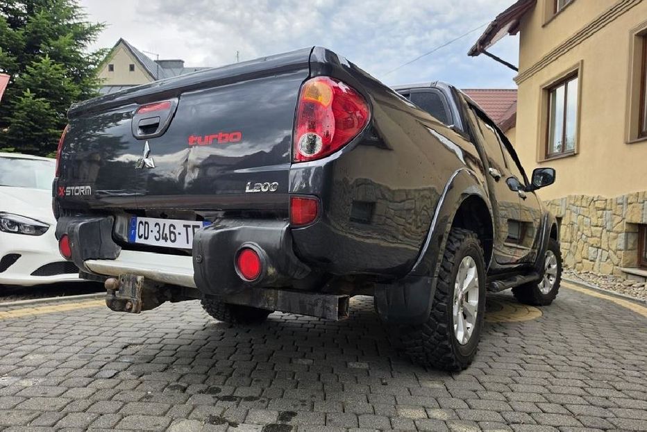 Продам Mitsubishi L 200 2011 года в Днепре