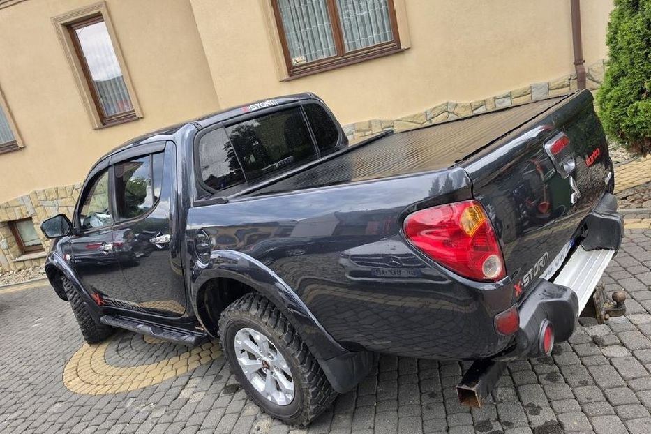 Продам Mitsubishi L 200 2011 года в Днепре