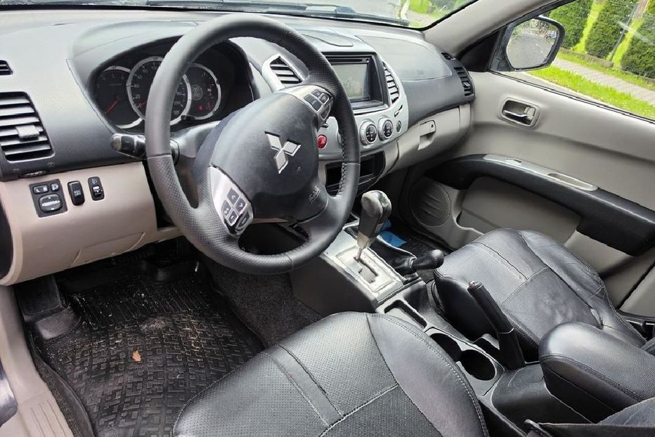 Продам Mitsubishi L 200 2011 года в Днепре