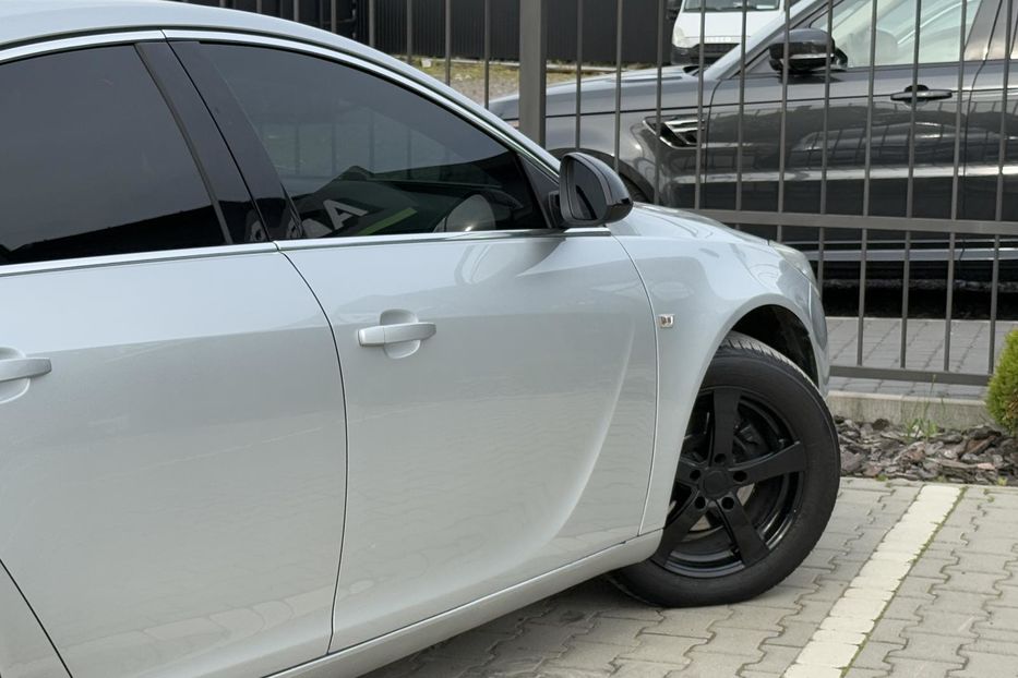 Продам Opel Insignia 2012 года в Львове