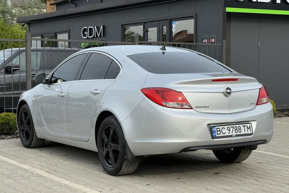 Продам Opel Insignia 2012 года в Львове