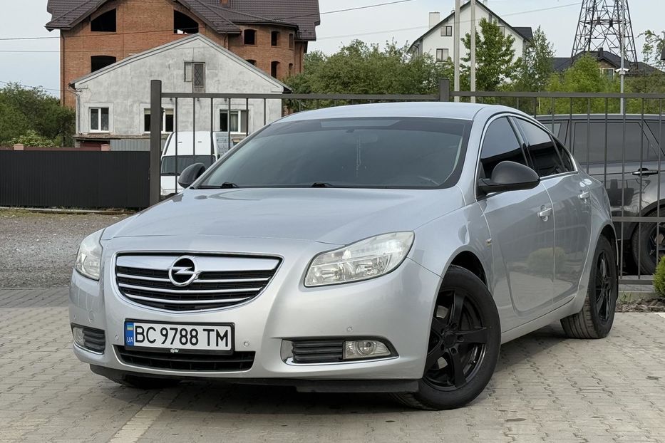Продам Opel Insignia 2012 года в Львове