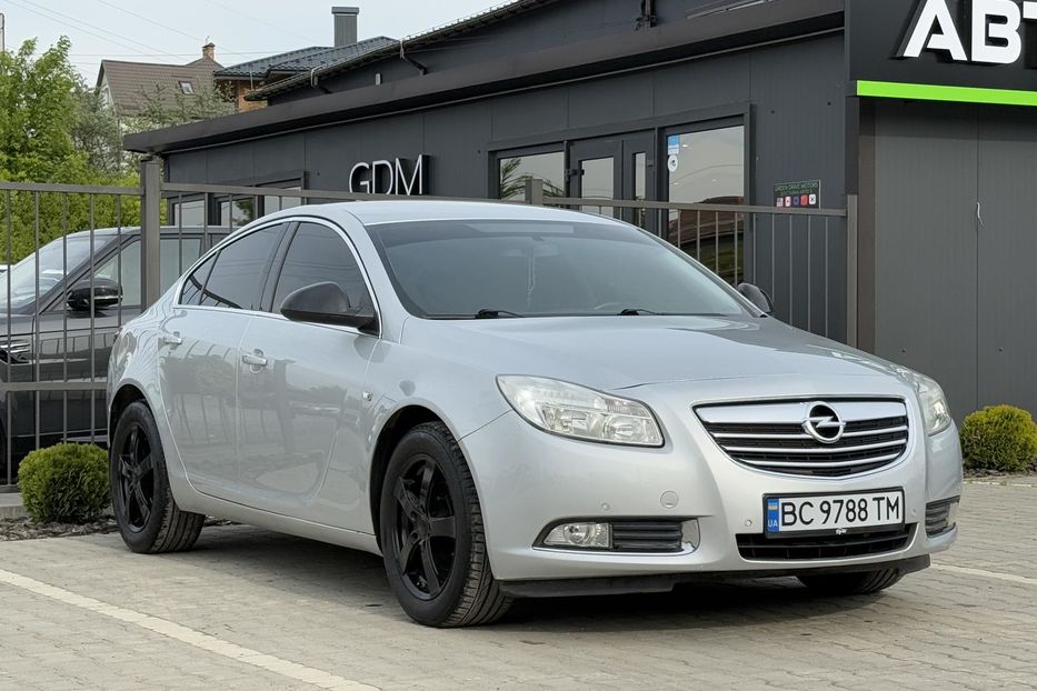 Продам Opel Insignia 2012 года в Львове