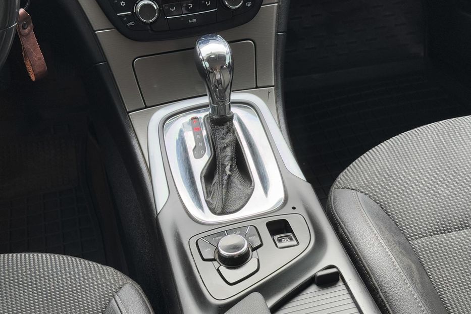 Продам Opel Insignia 2012 года в Львове