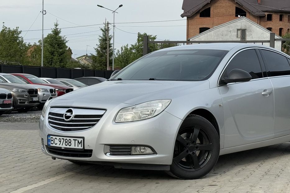 Продам Opel Insignia 2012 года в Львове