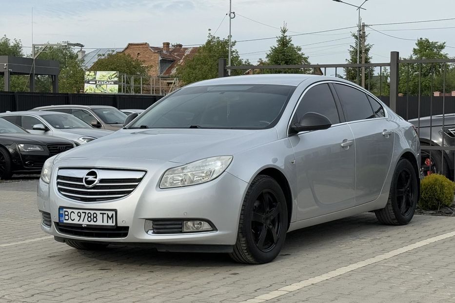 Продам Opel Insignia 2012 года в Львове