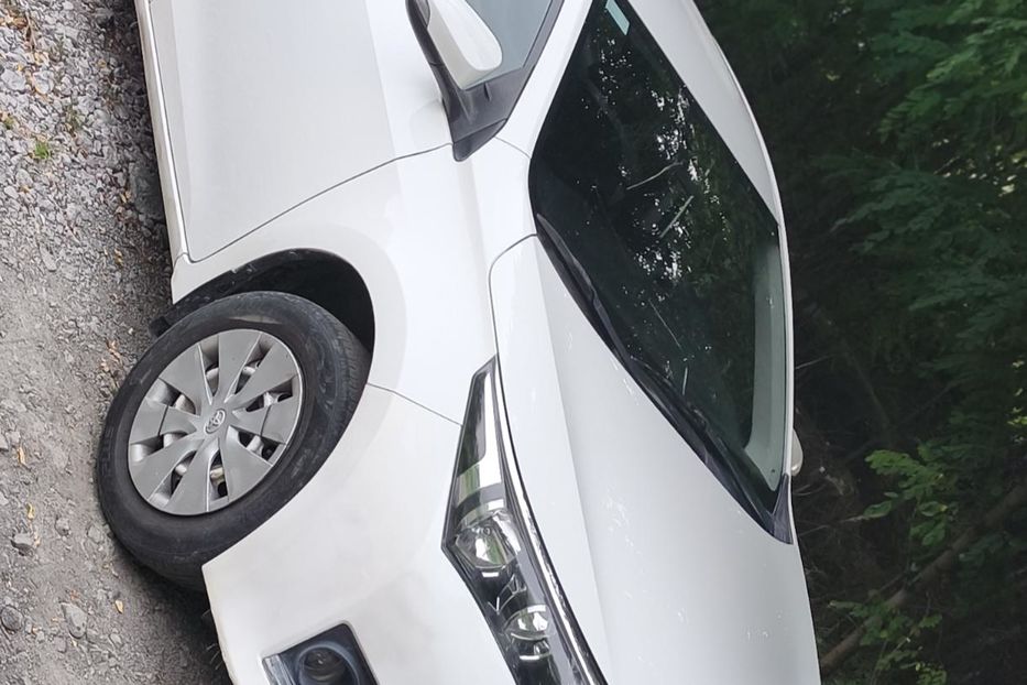 Продам Toyota Corolla 2013 года в Днепре