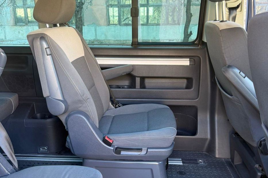 Продам Volkswagen Multivan 2011 года в Чернигове