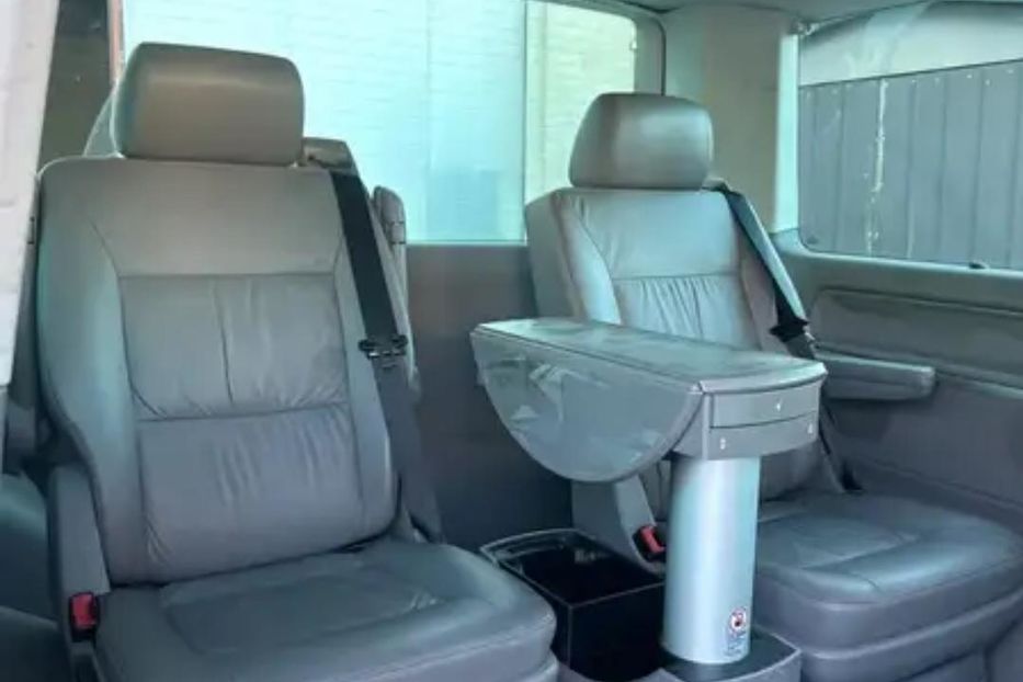 Продам Volkswagen T5 (Transporter) пасс. 2006 года в Харькове