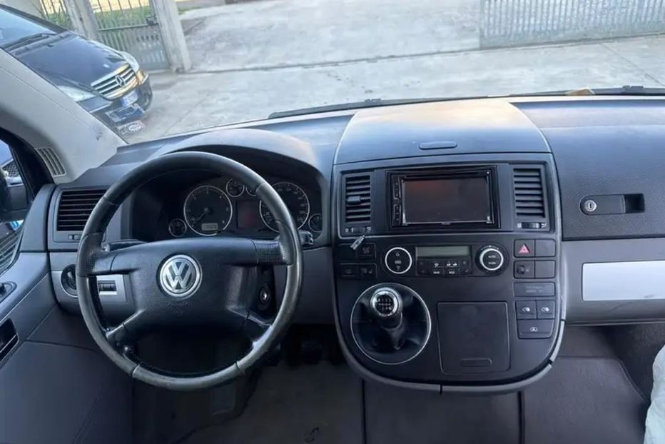 Продам Volkswagen T5 (Transporter) пасс. 2006 года в Харькове