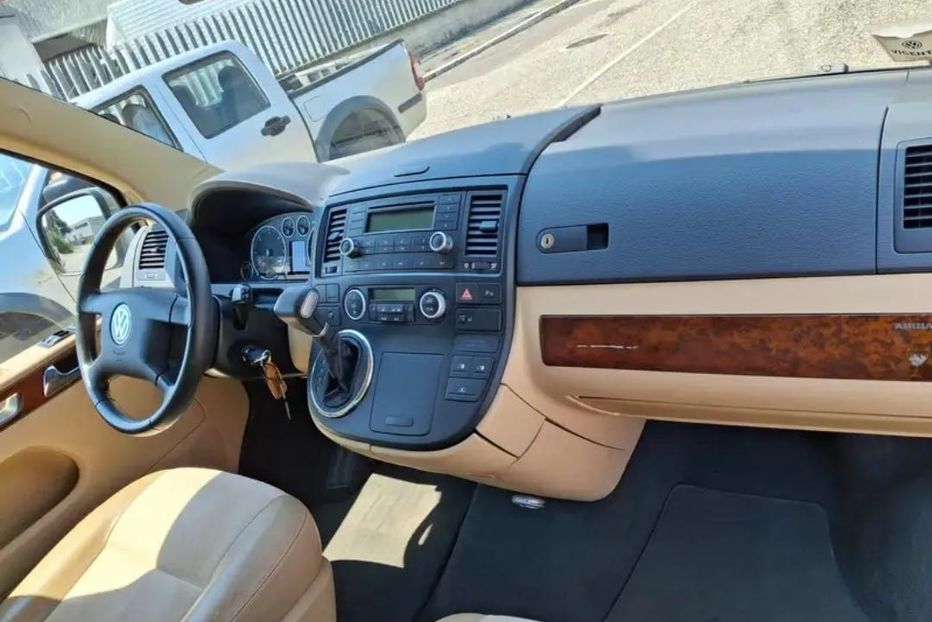 Продам Volkswagen T5 (Transporter) пасс. 2005 года в г. Павлоград, Днепропетровская область