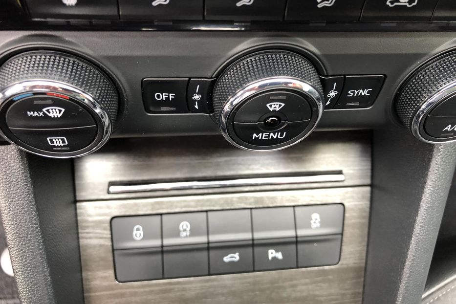 Продам Skoda Octavia A7 Scout 2.0 TDI DSG (184 к.с.) 4х4  2016 года в г. Коростень, Житомирская область