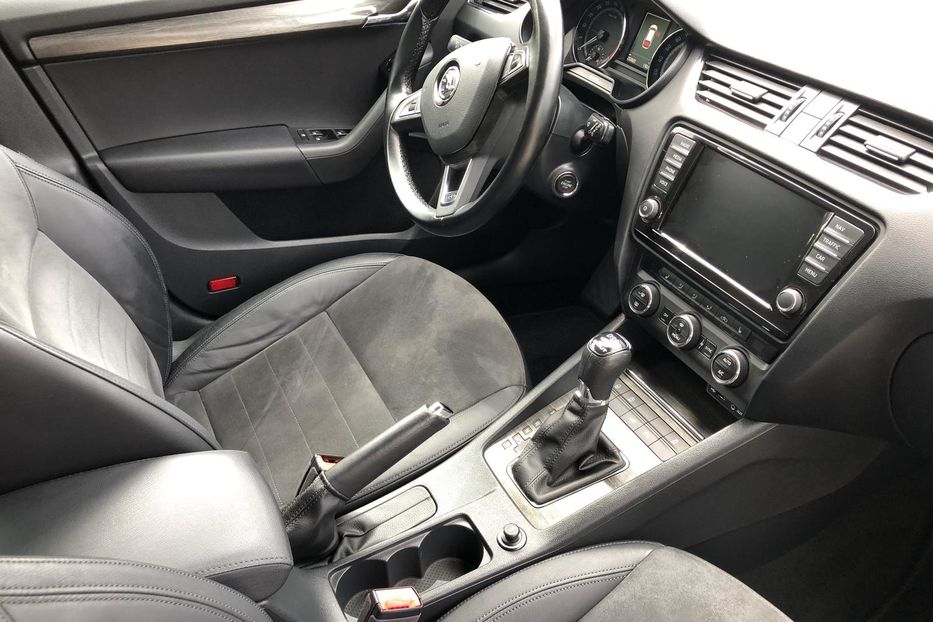 Продам Skoda Octavia A7 Scout 2.0 TDI DSG (184 к.с.) 4х4  2016 года в г. Коростень, Житомирская область