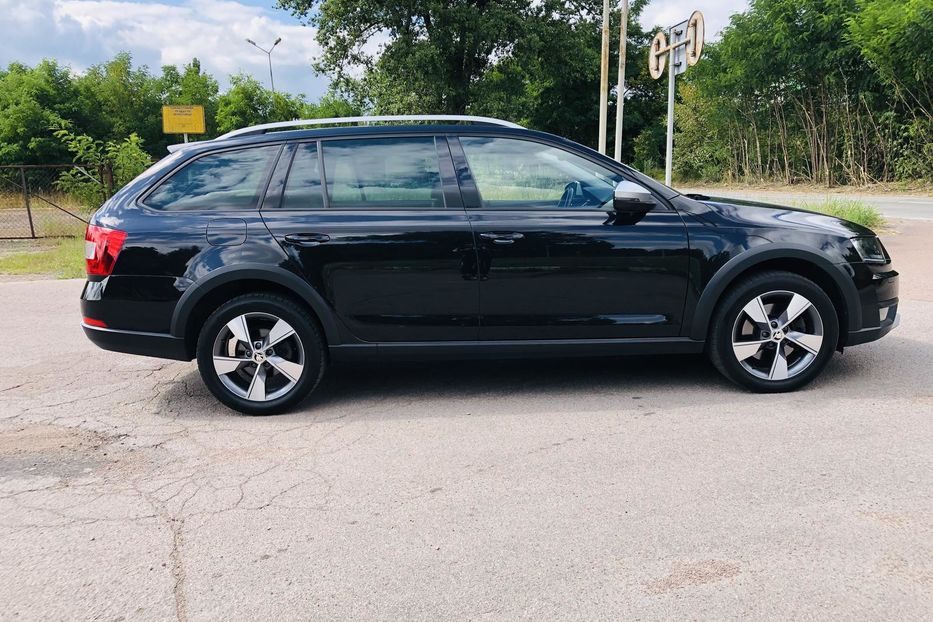 Продам Skoda Octavia A7 Scout 2.0 TDI DSG (184 к.с.) 4х4  2016 года в г. Коростень, Житомирская область