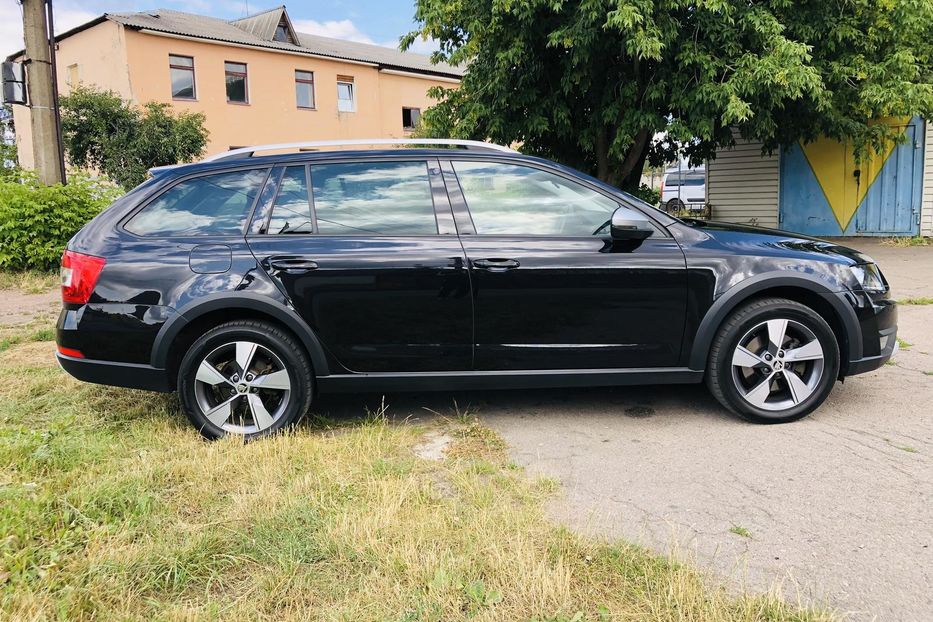 Продам Skoda Octavia A7 Scout 2.0 TDI DSG (184 к.с.) 4х4  2016 года в г. Коростень, Житомирская область