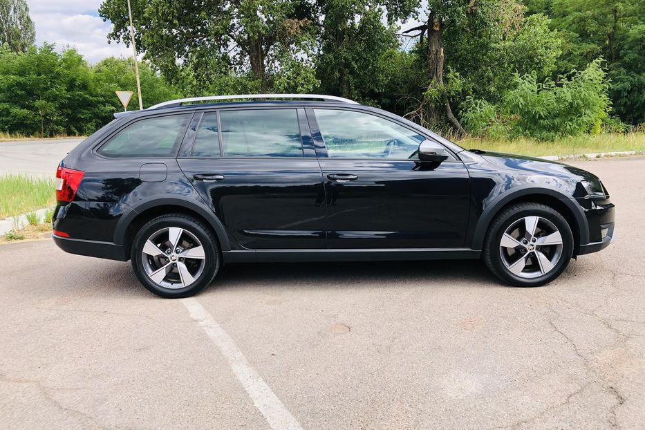 Продам Skoda Octavia A7 Scout 2.0 TDI DSG (184 к.с.) 4х4  2016 года в г. Коростень, Житомирская область