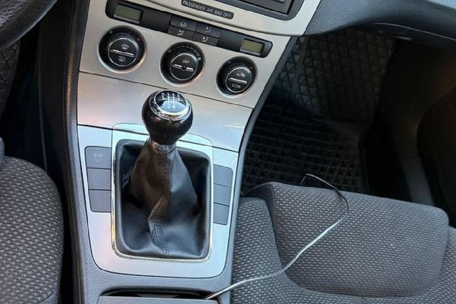 Продам Volkswagen Passat B6 2005 года в Львове