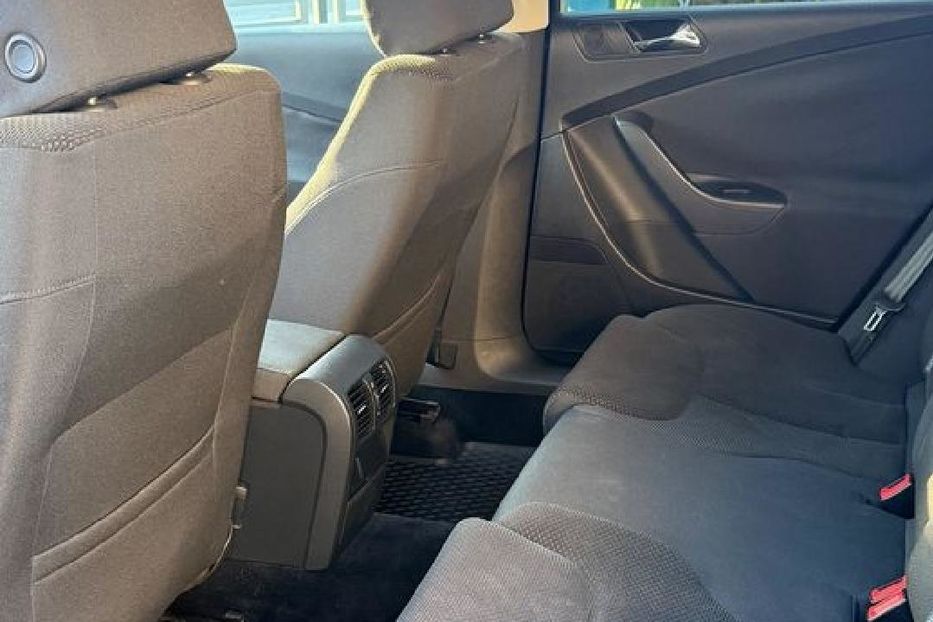 Продам Volkswagen Passat B6 2005 года в Львове