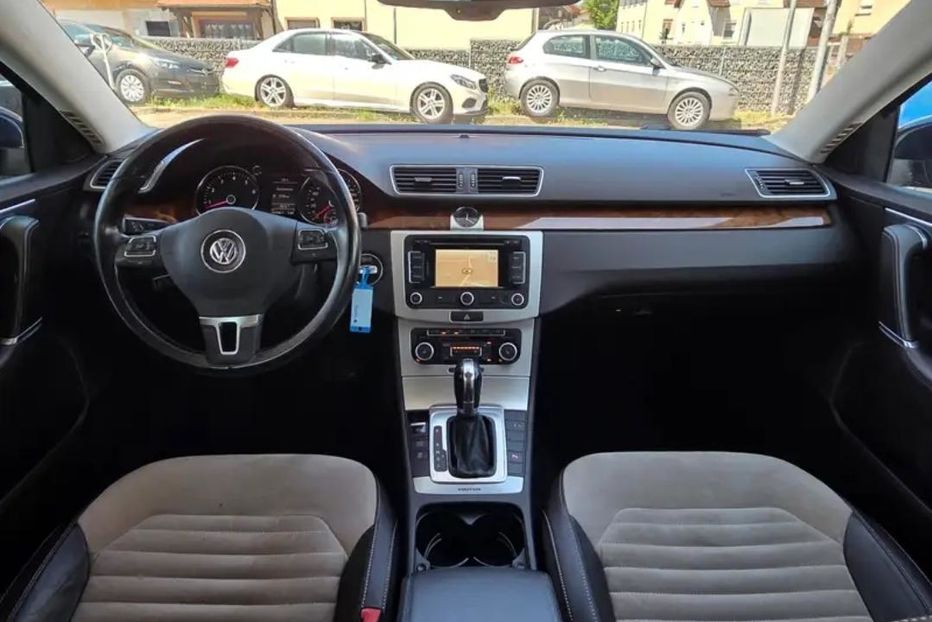 Продам Volkswagen Passat B7 2011 года в Днепре
