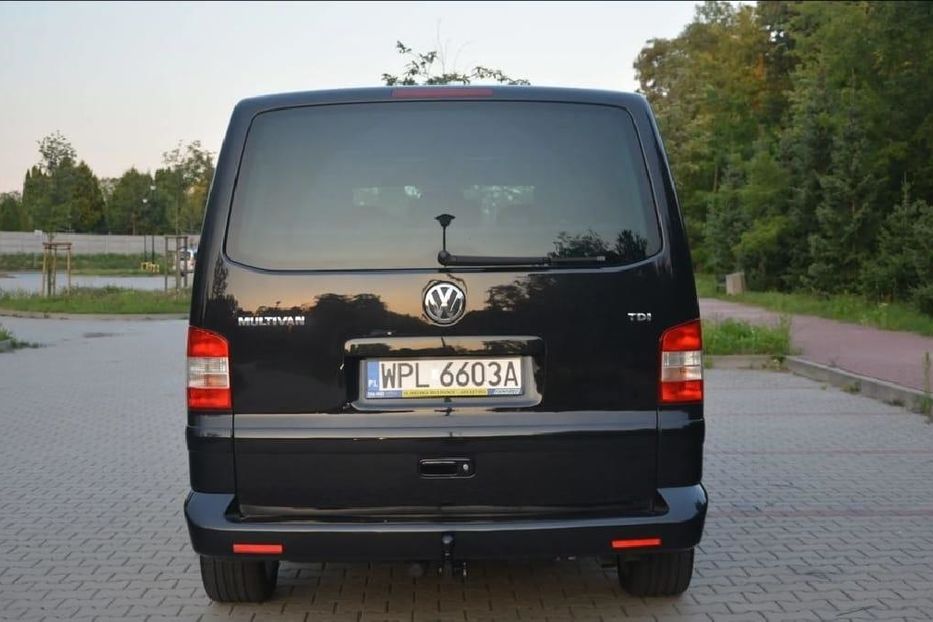 Продам Volkswagen T5 (Transporter) пасс. 2006 года в Львове
