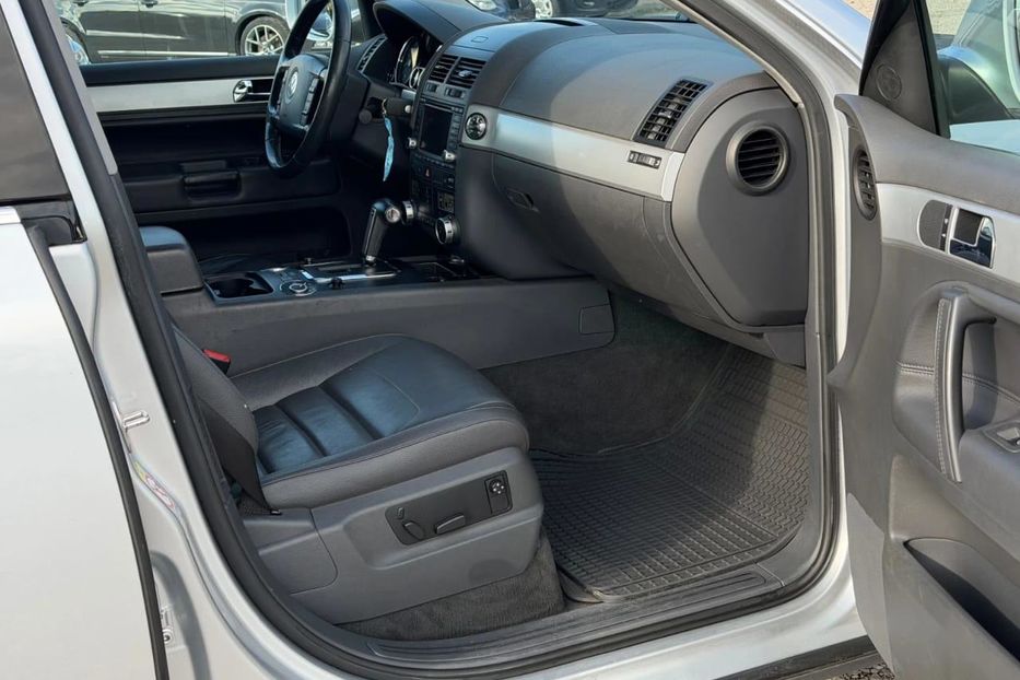 Продам Volkswagen Touareg 2007 года в Киеве