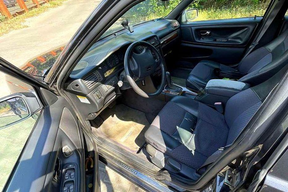 Продам Volvo V70 1999 года в Одессе