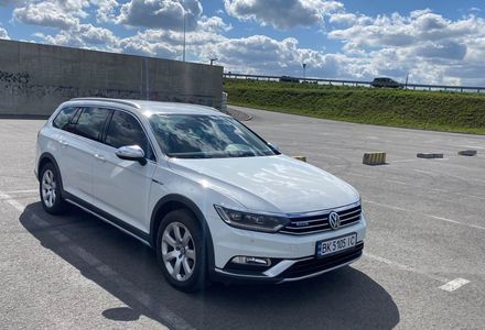 Продам Volkswagen Passat Alltrack MOTION 2016 года в Львове