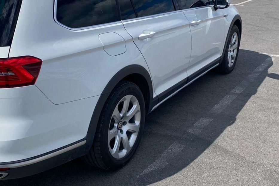 Продам Volkswagen Passat Alltrack MOTION 2016 года в Львове