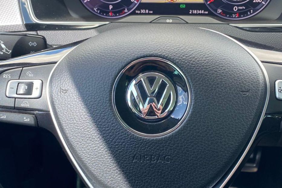 Продам Volkswagen Passat Alltrack MOTION 2016 года в Львове