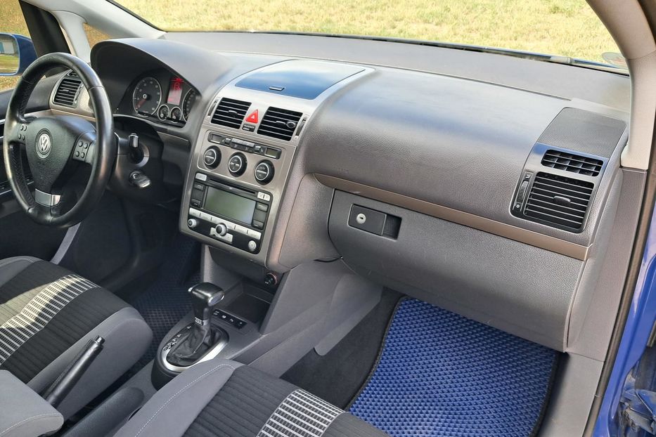 Продам Volkswagen Touran TSI 2009 года в г. Гайсин, Винницкая область