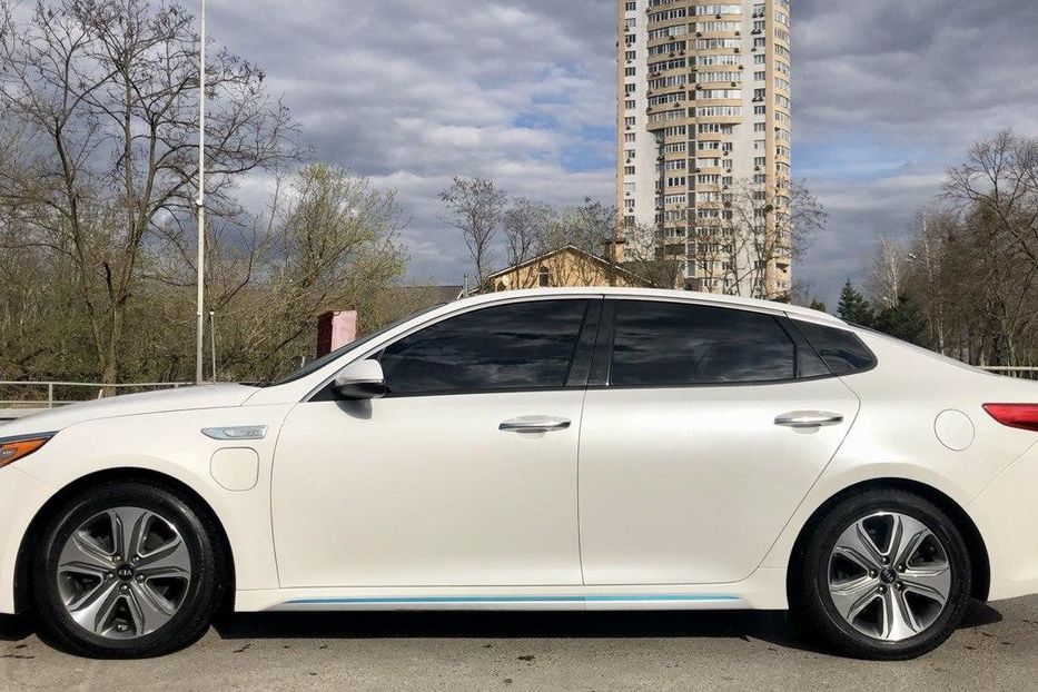 Продам Kia Optima Plug-In Hybrid EX Premium 2016 года в Харькове