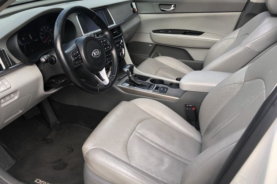 Продам Kia Optima Plug-In Hybrid EX Premium 2016 года в Харькове