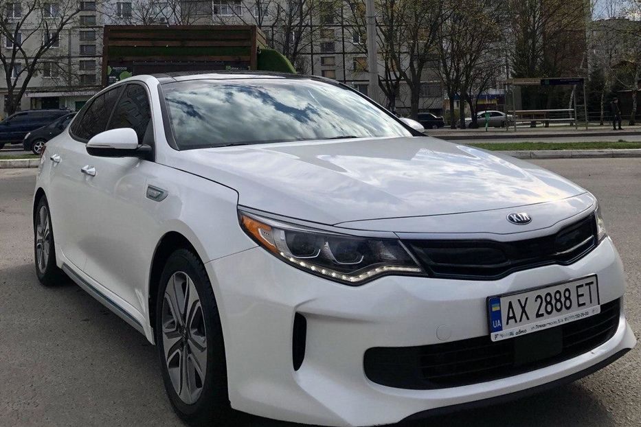 Продам Kia Optima Plug-In Hybrid EX Premium 2016 года в Харькове