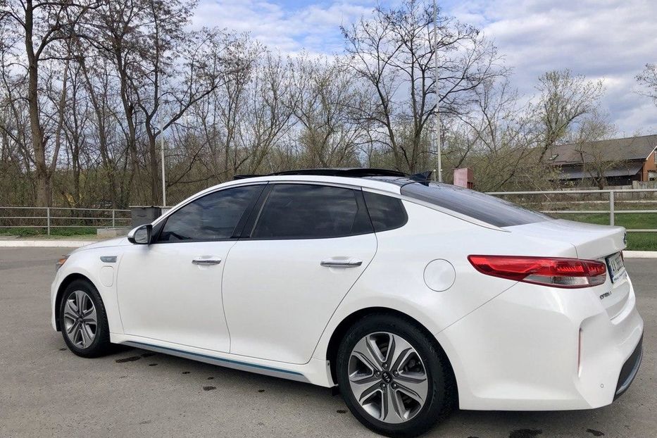 Продам Kia Optima Plug-In Hybrid EX Premium 2016 года в Харькове