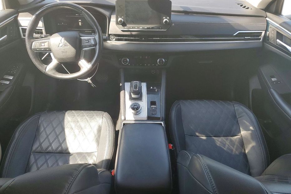Продам Mitsubishi Outlander SEL Плагін-гібрид 2023 года в Львове