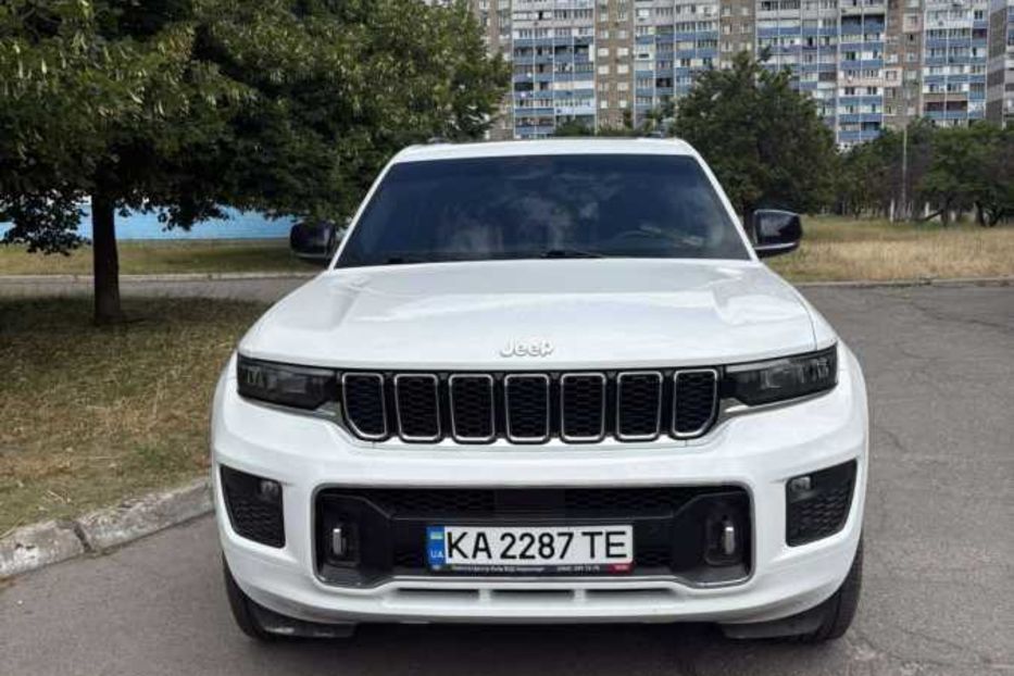 Продам Jeep Grand Cherokee Long overland  2022 года в Киеве