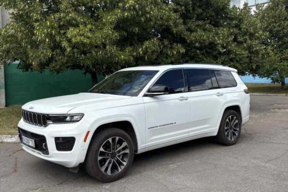 Продам Jeep Grand Cherokee Long overland  2022 года в Киеве