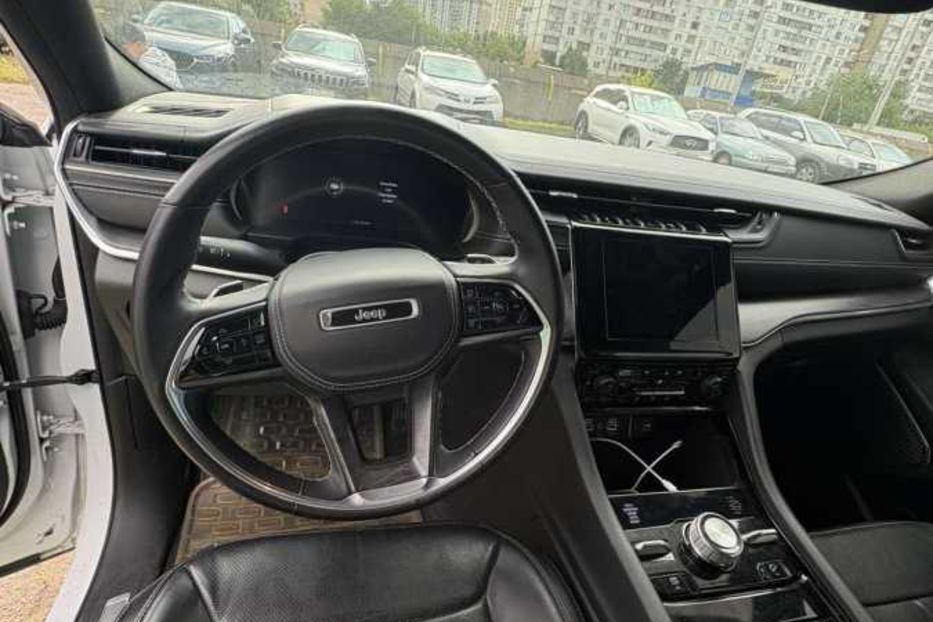 Продам Jeep Grand Cherokee Long overland  2022 года в Киеве