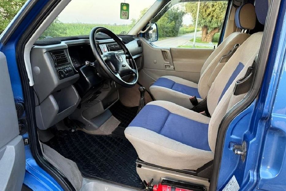 Продам Volkswagen T4 (Transporter) пасс. 2002 года в г. Дружковка, Донецкая область