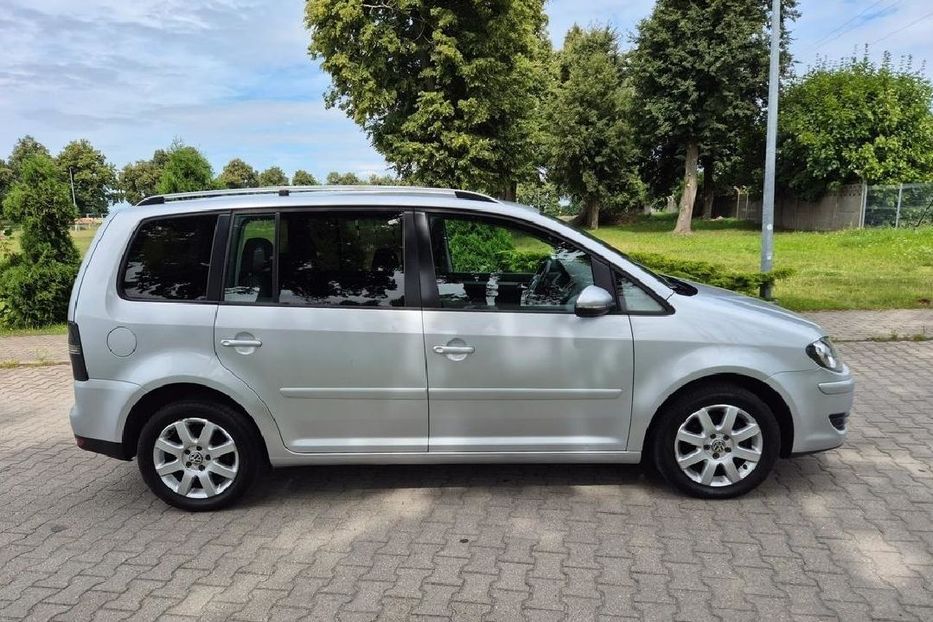 Продам Volkswagen Touran 2006 года в г. Павлоград, Днепропетровская область