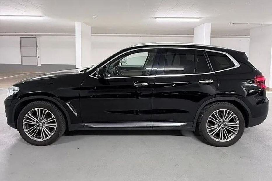Продам BMW X3 G01 20iAT (170к.с.)sDrive Luxu 2018 года в Киеве