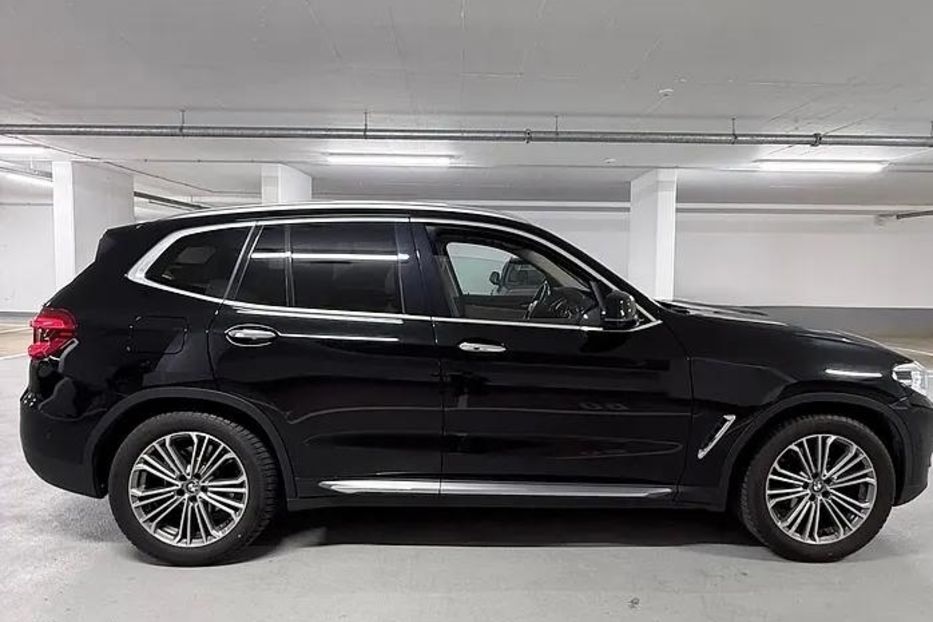 Продам BMW X3 G01 20iAT (170к.с.)sDrive Luxu 2018 года в Киеве