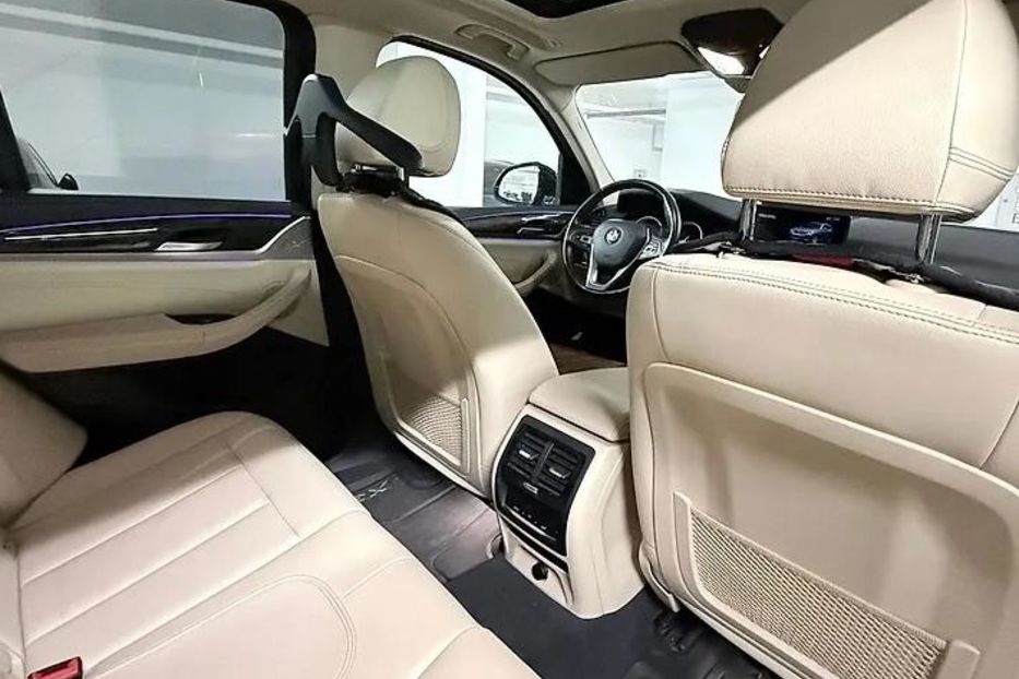 Продам BMW X3 G01 20iAT (170к.с.)sDrive Luxu 2018 года в Киеве
