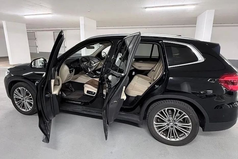 Продам BMW X3 G01 20iAT (170к.с.)sDrive Luxu 2018 года в Киеве