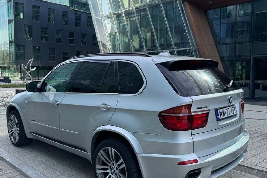 Продам BMW X5 2012 года в Сумах