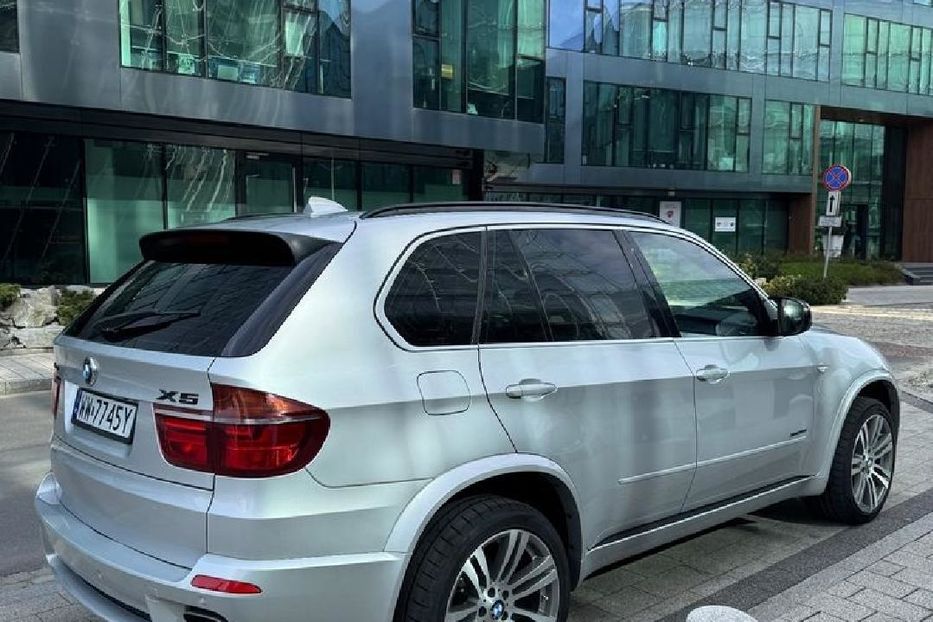 Продам BMW X5 2012 года в Сумах