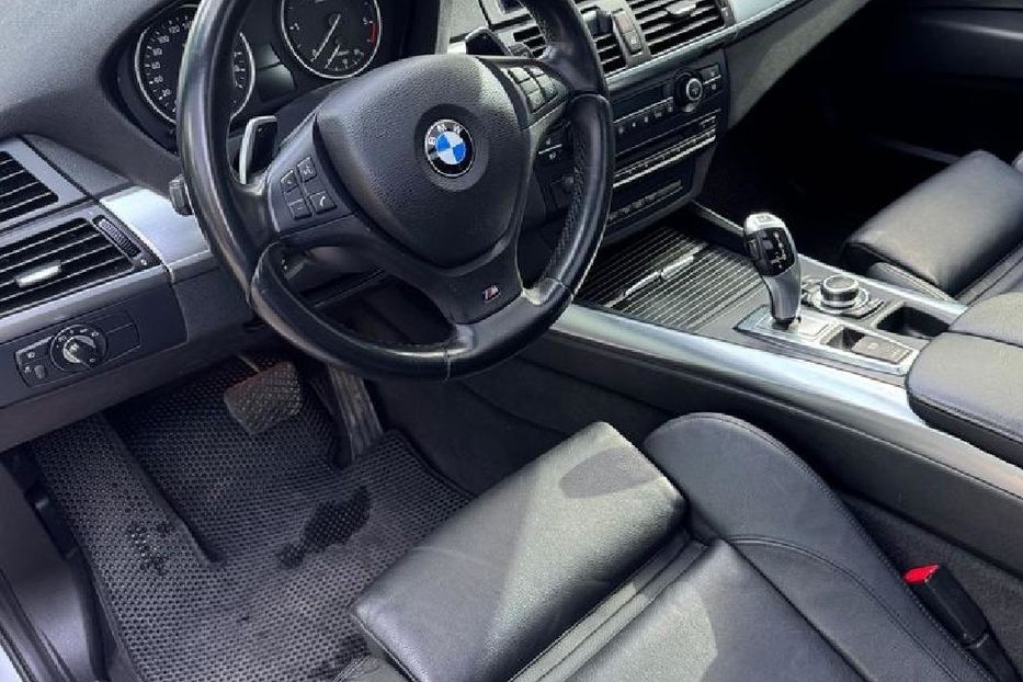 Продам BMW X5 2012 года в Сумах